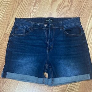 Womens/juniors Enjean jean shorts